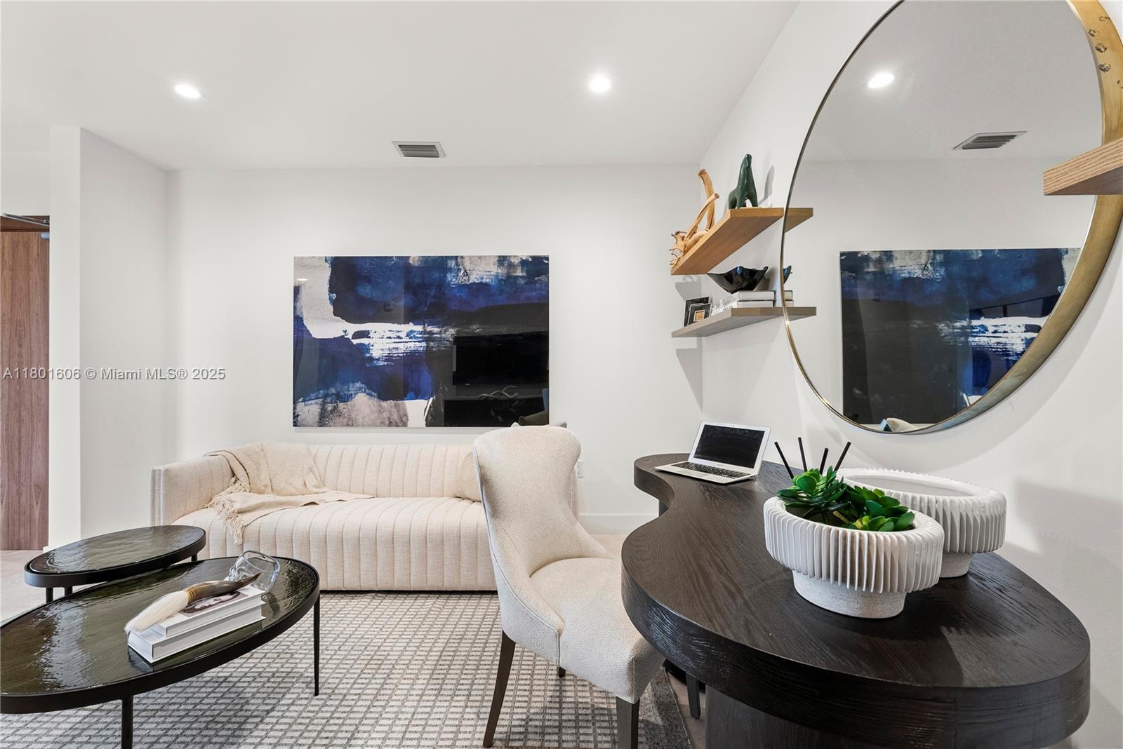 701 Valencia Ave #702 Coral Gables, FL 33134