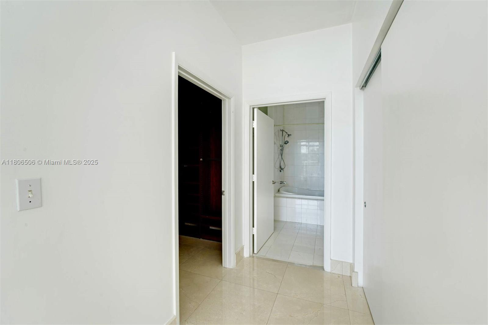 image The Meridian Condo10