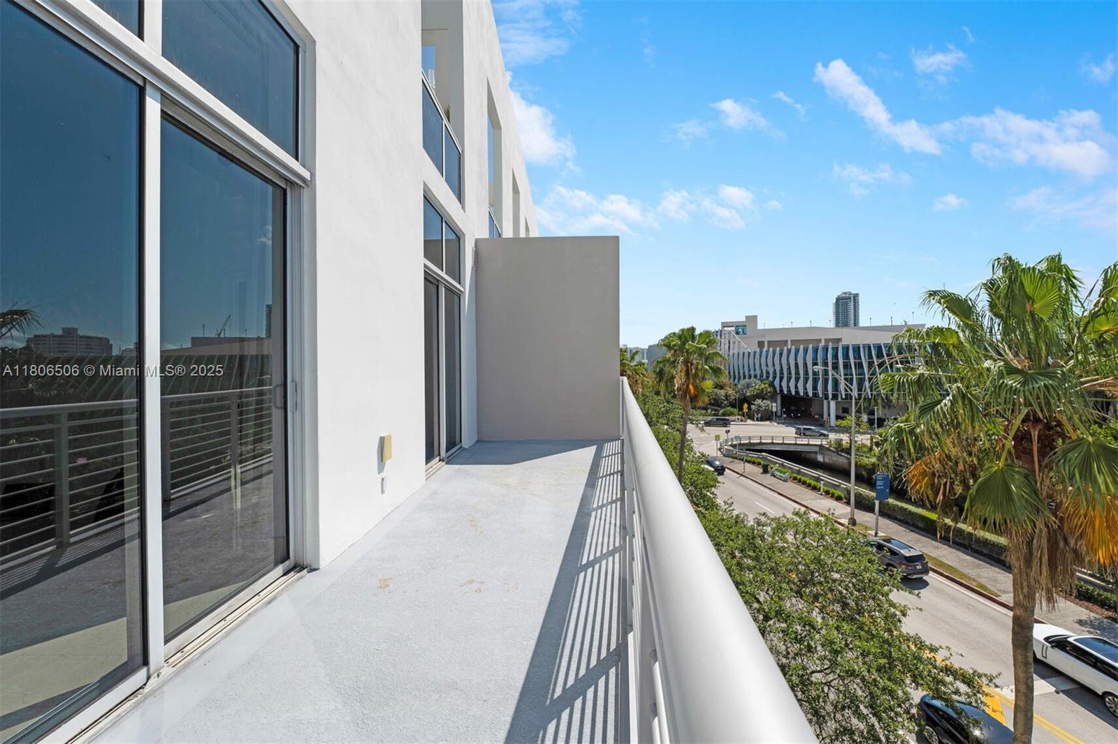 image The Meridian Condo14
