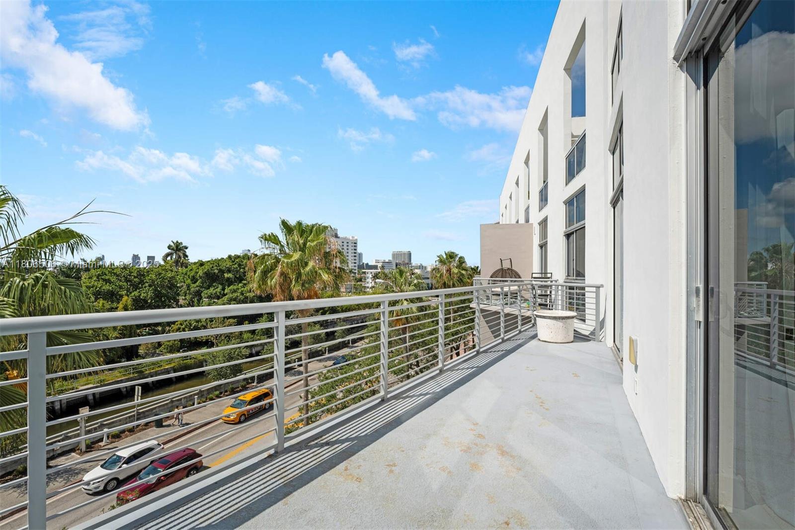 image The Meridian Condo15