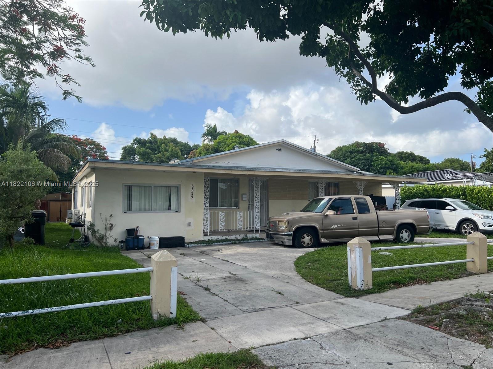 6685 NW 39th St,Virginia Gardens, FL 33166