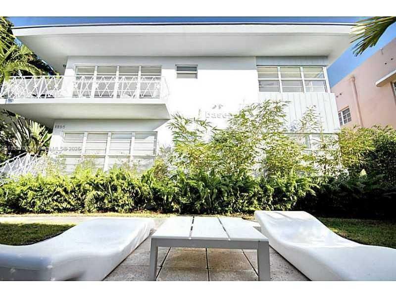 1235 Euclid Ave #8