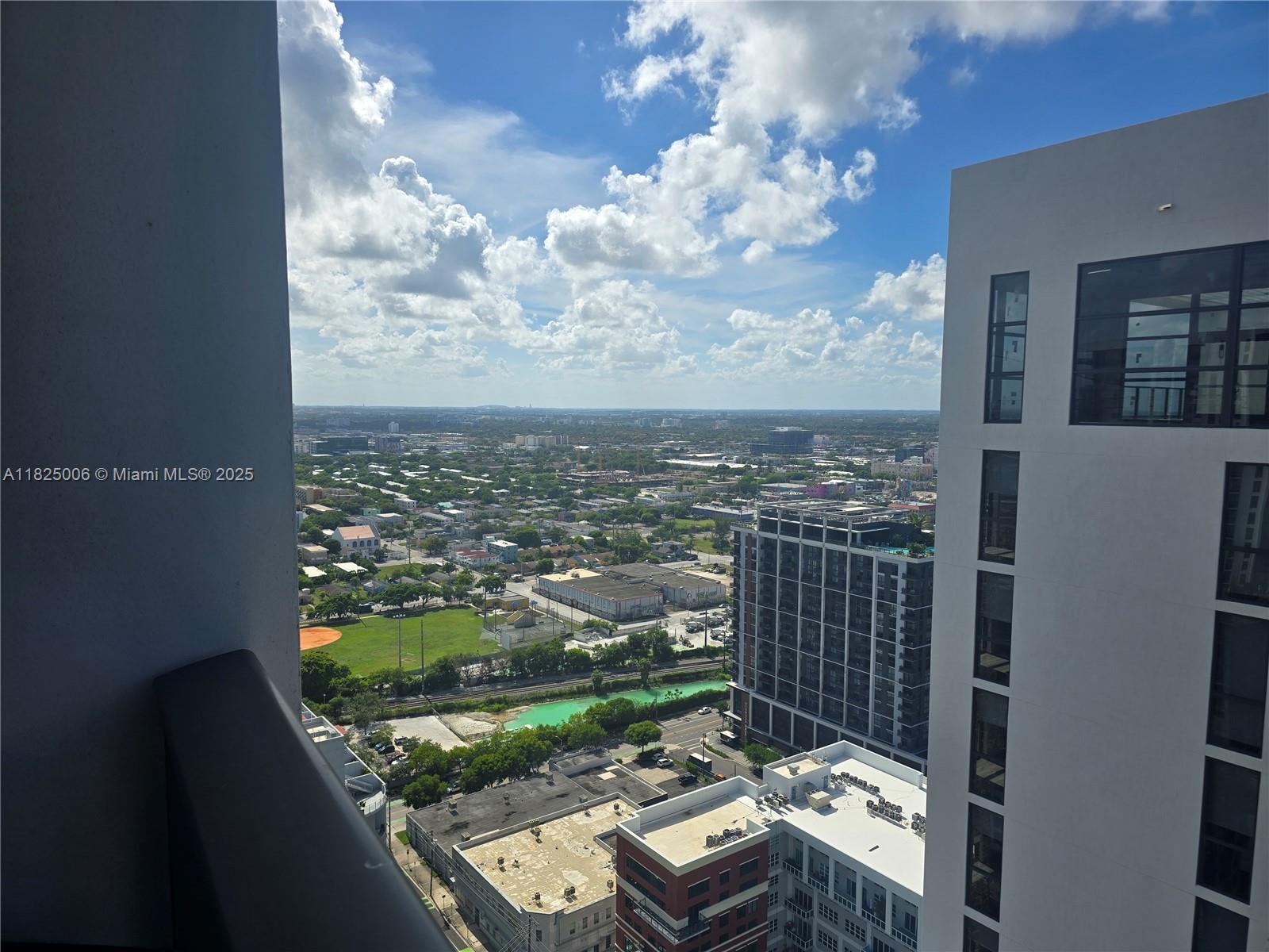 image Canvas Condo9