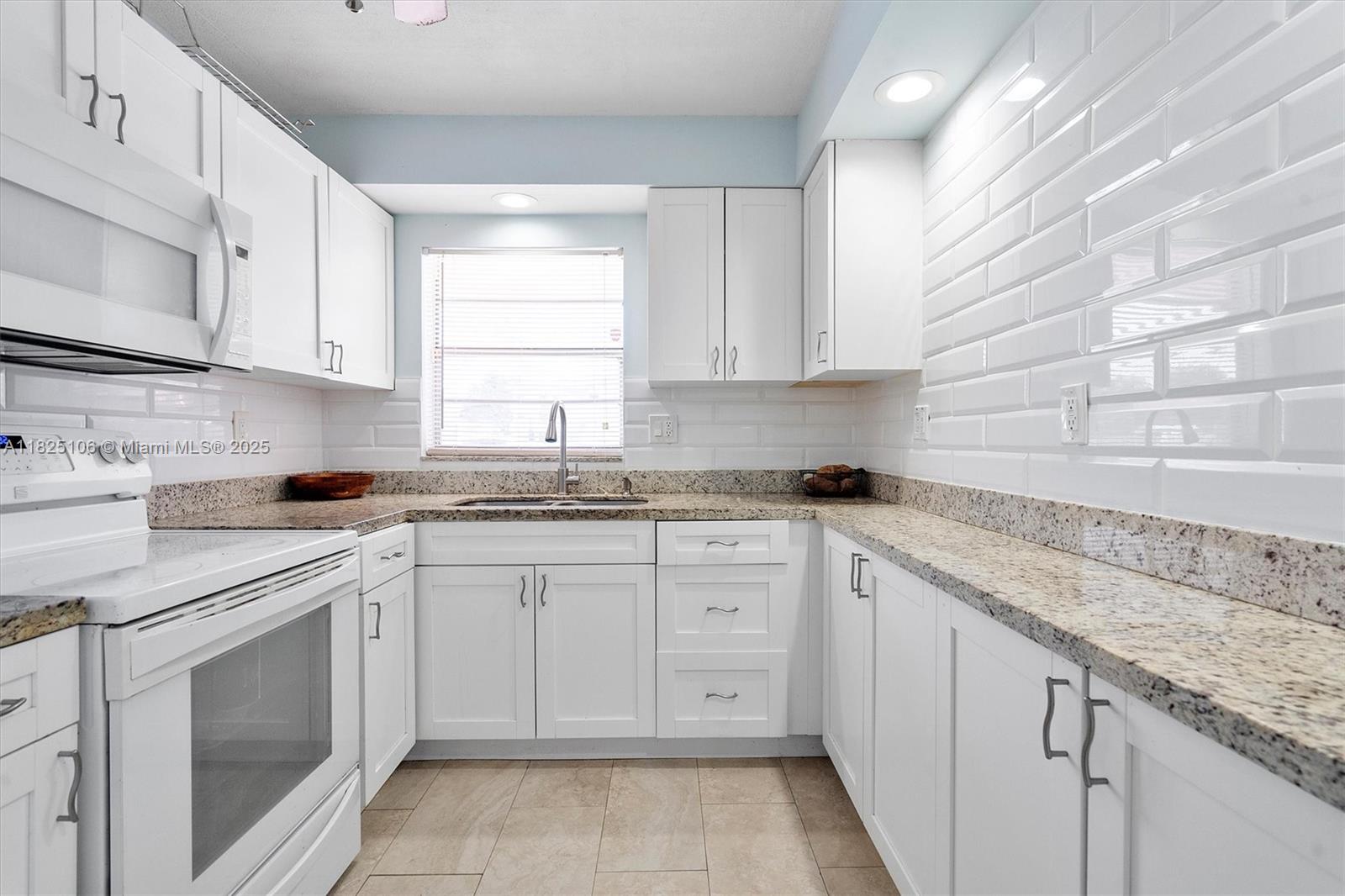 1200 Tallwood Ave #109