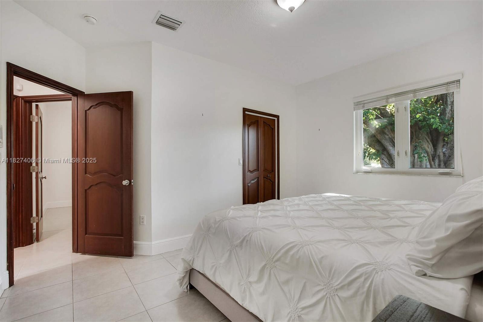 13550 SW 82nd Ave Pinecrest, FL 33156