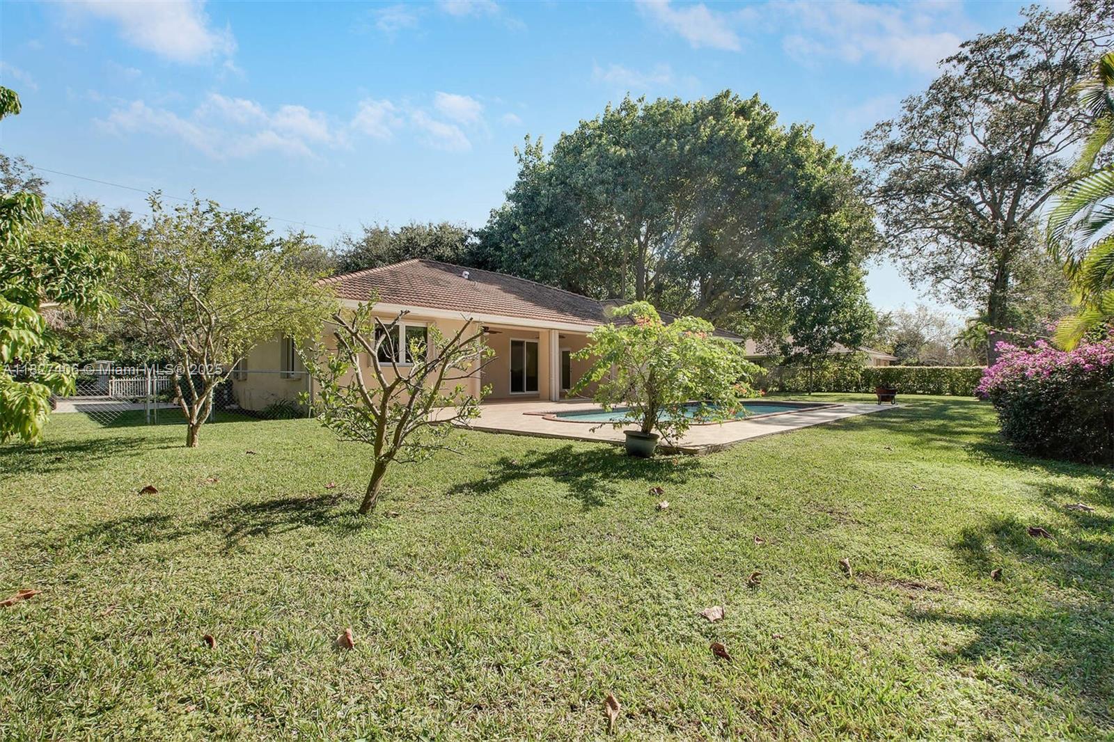 13550 SW 82nd Ave Pinecrest, FL 33156