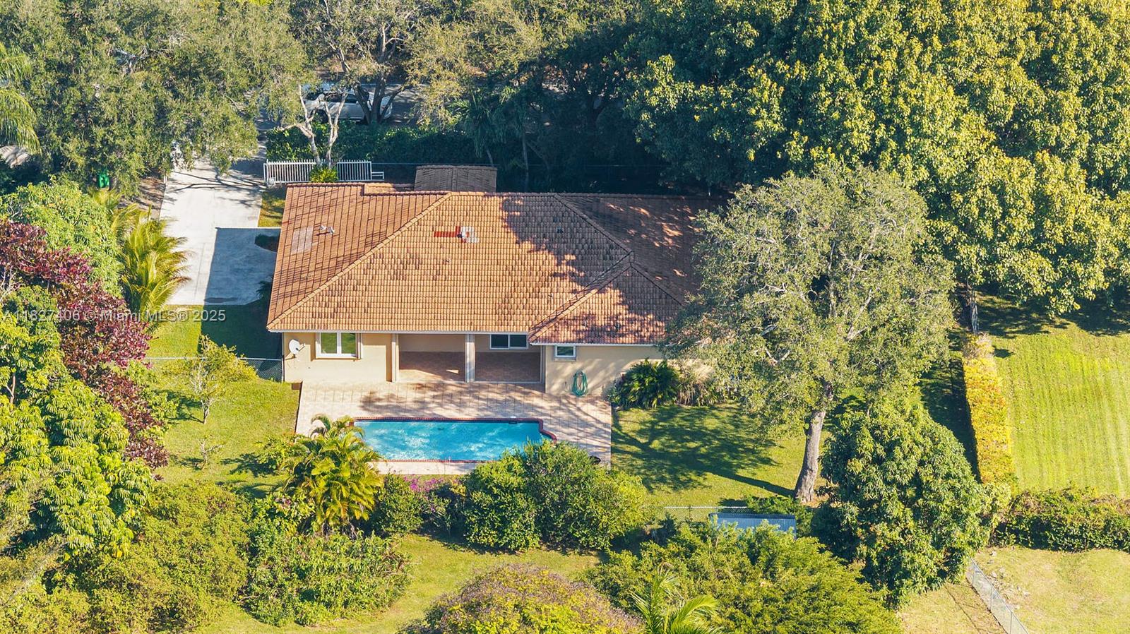 13550 SW 82nd Ave Pinecrest, FL 33156