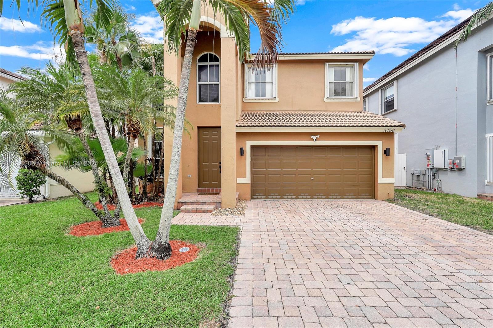 3758 SW 50th Ct
