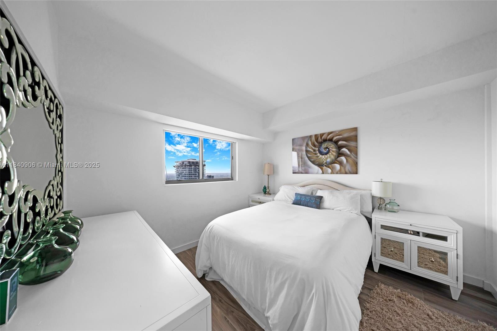 image Icon Bay Condo21