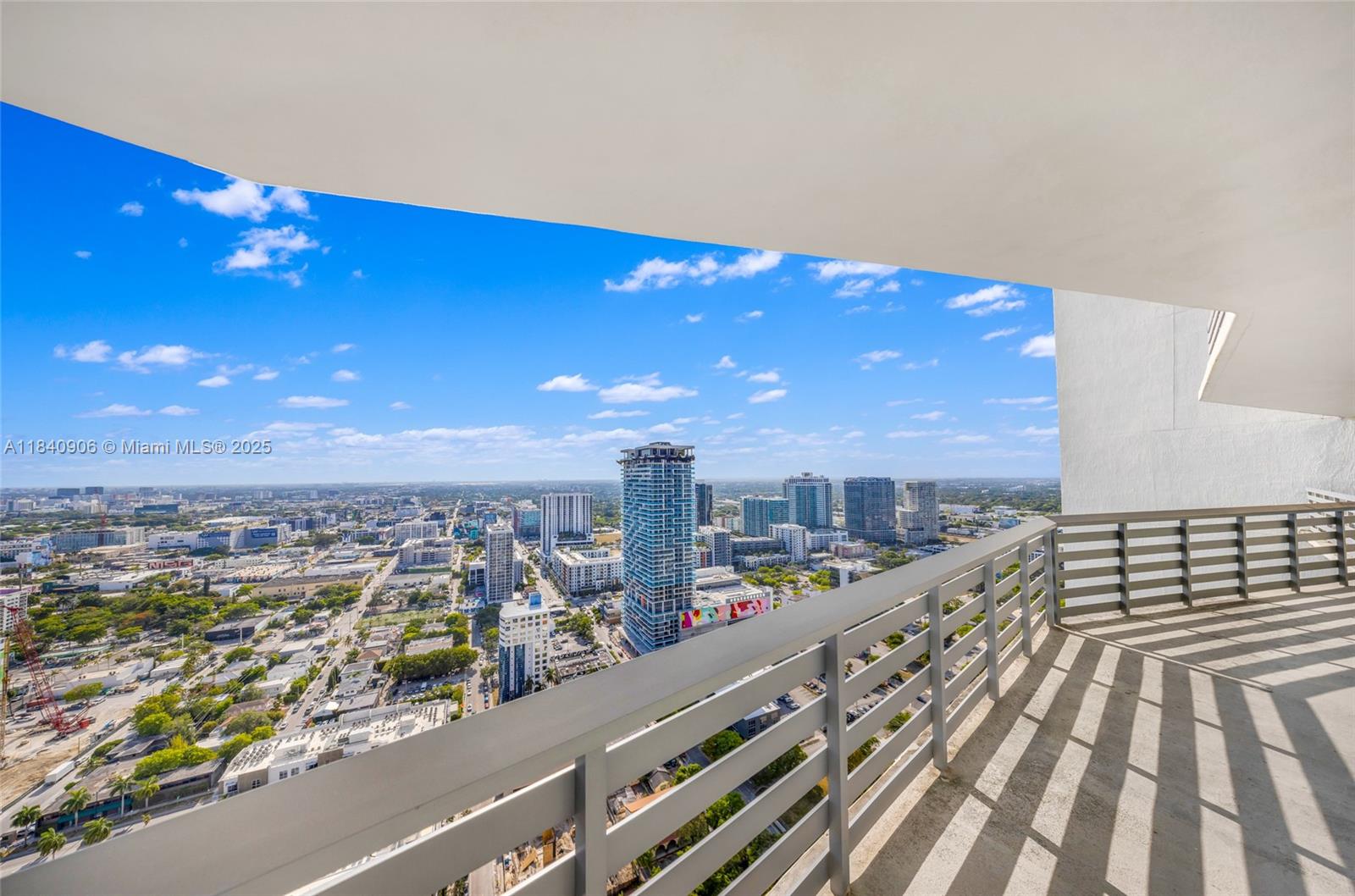 image Icon Bay Condo33