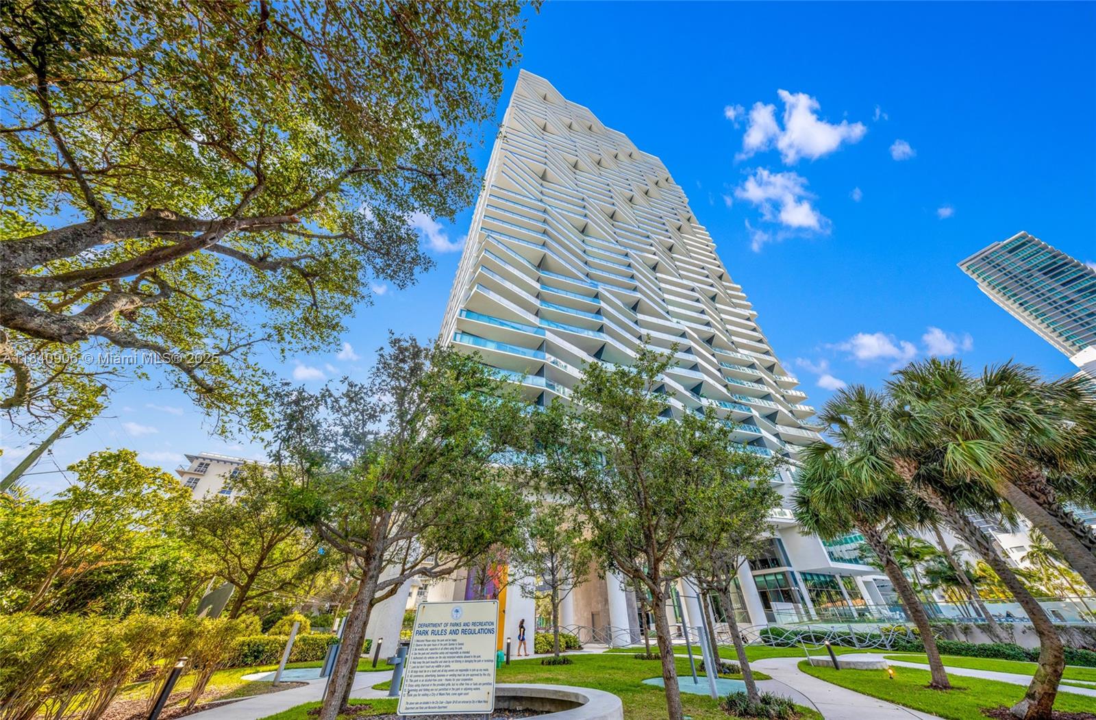 image Icon Bay Condo34