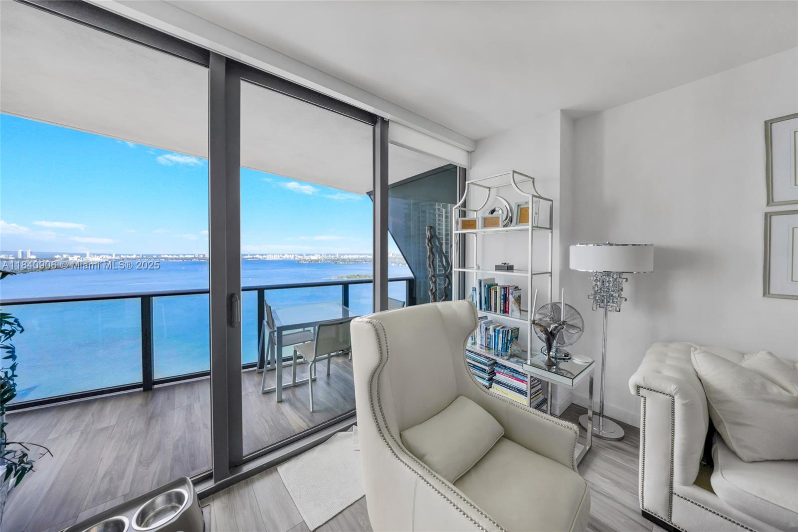 image Icon Bay Condo8