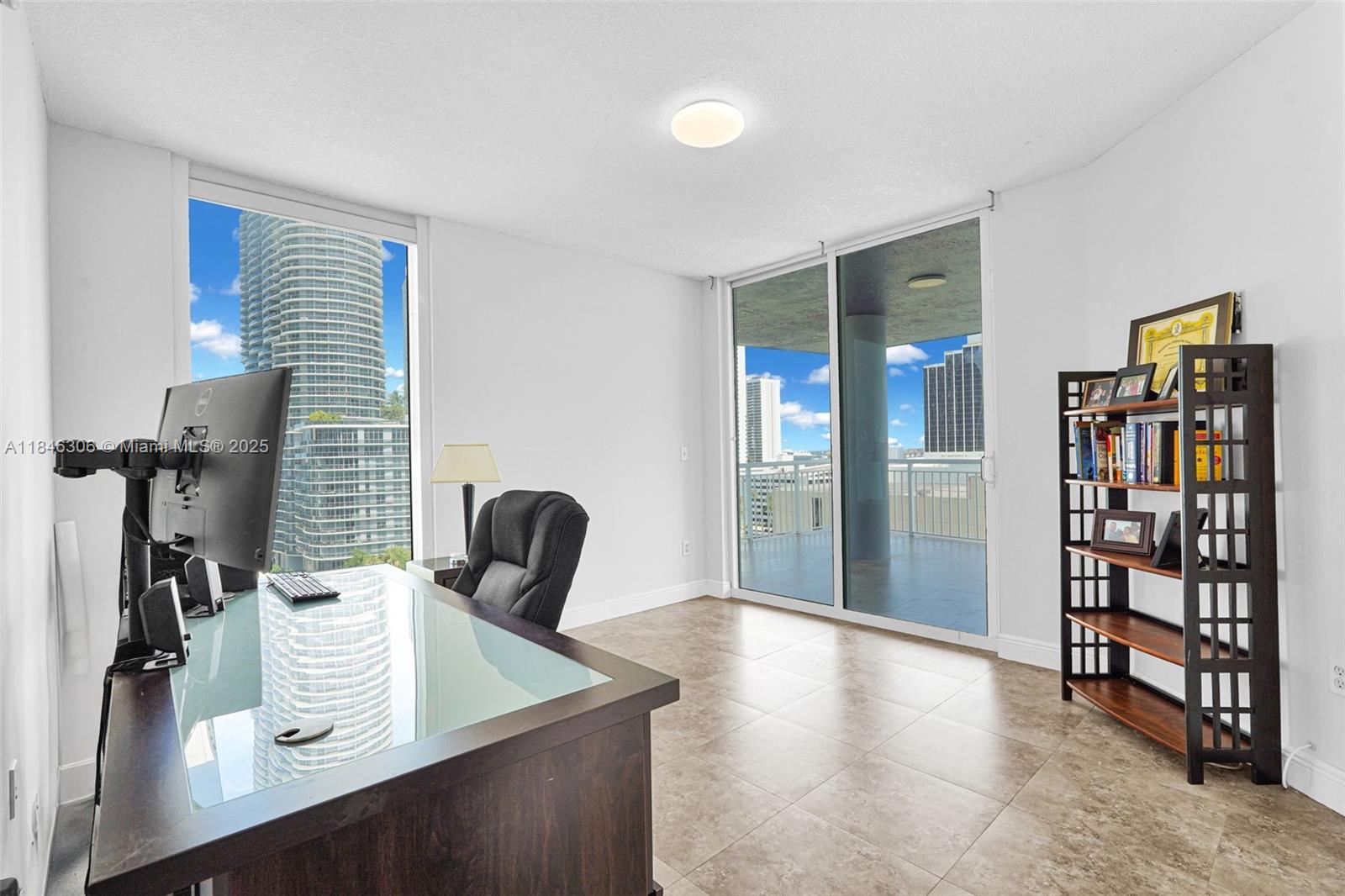 image 1800 Biscayne Plaza10