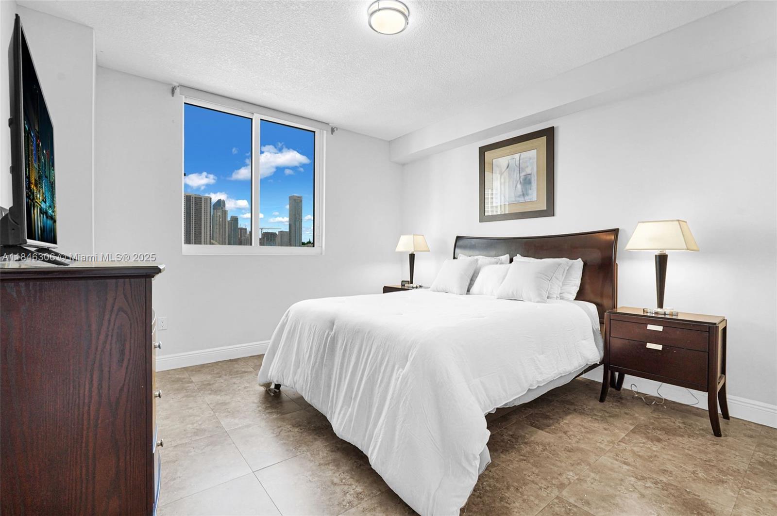 image 1800 Biscayne Plaza11