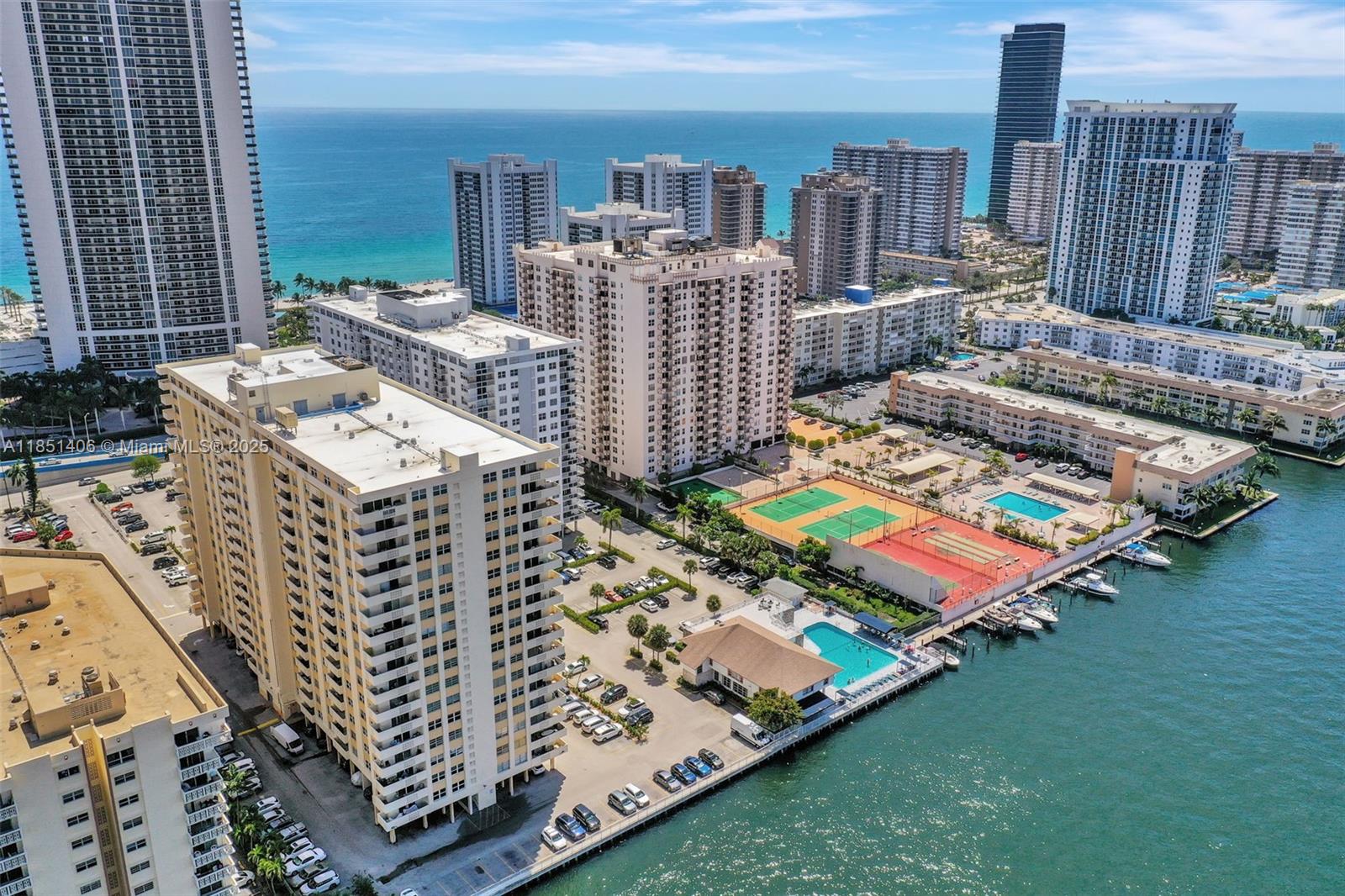 1833 S Ocean Dr #511