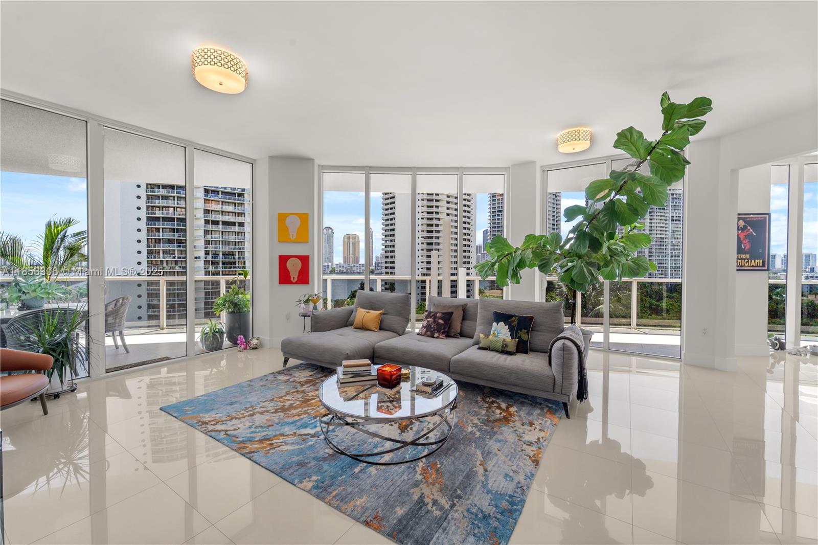 4100 Island Blvd #902