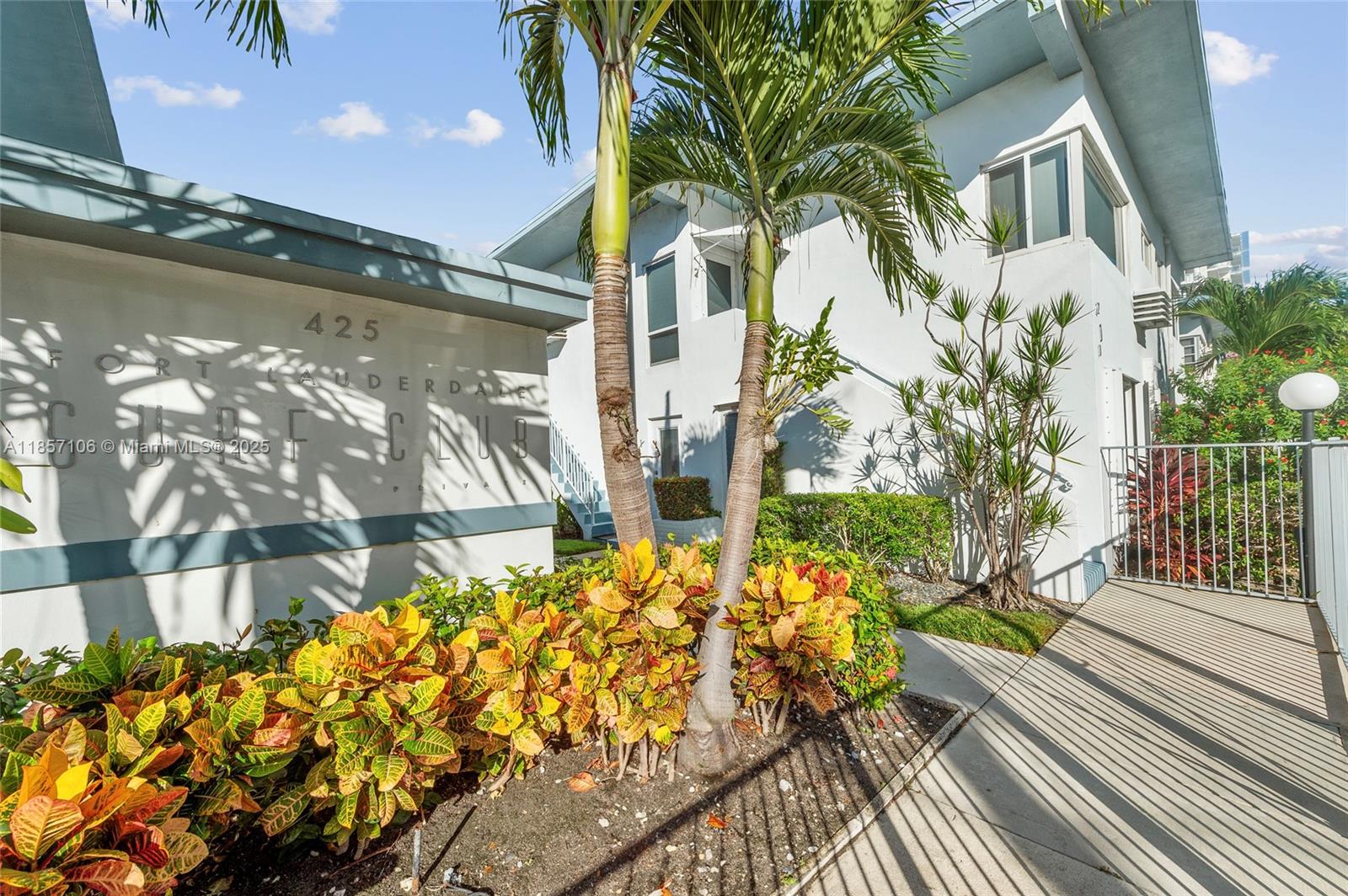 425 Bayshore Dr #1