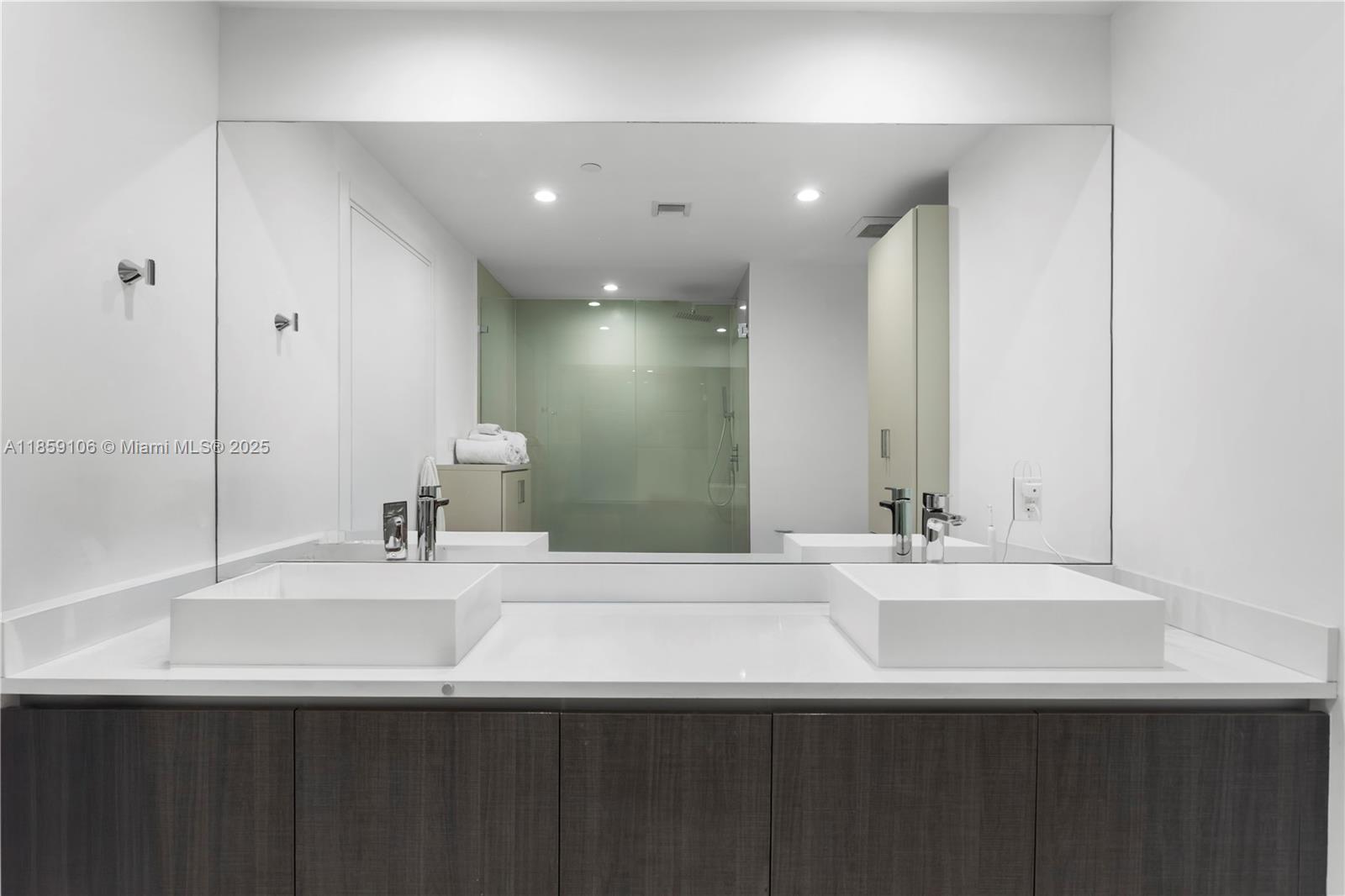 1150 102nd St #706 Bay Harbor Islands, FL 33154