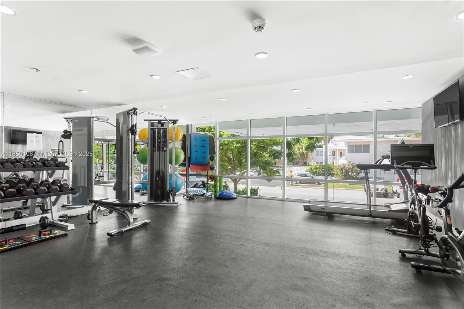 1150 102nd St #706 Bay Harbor Islands, FL 33154