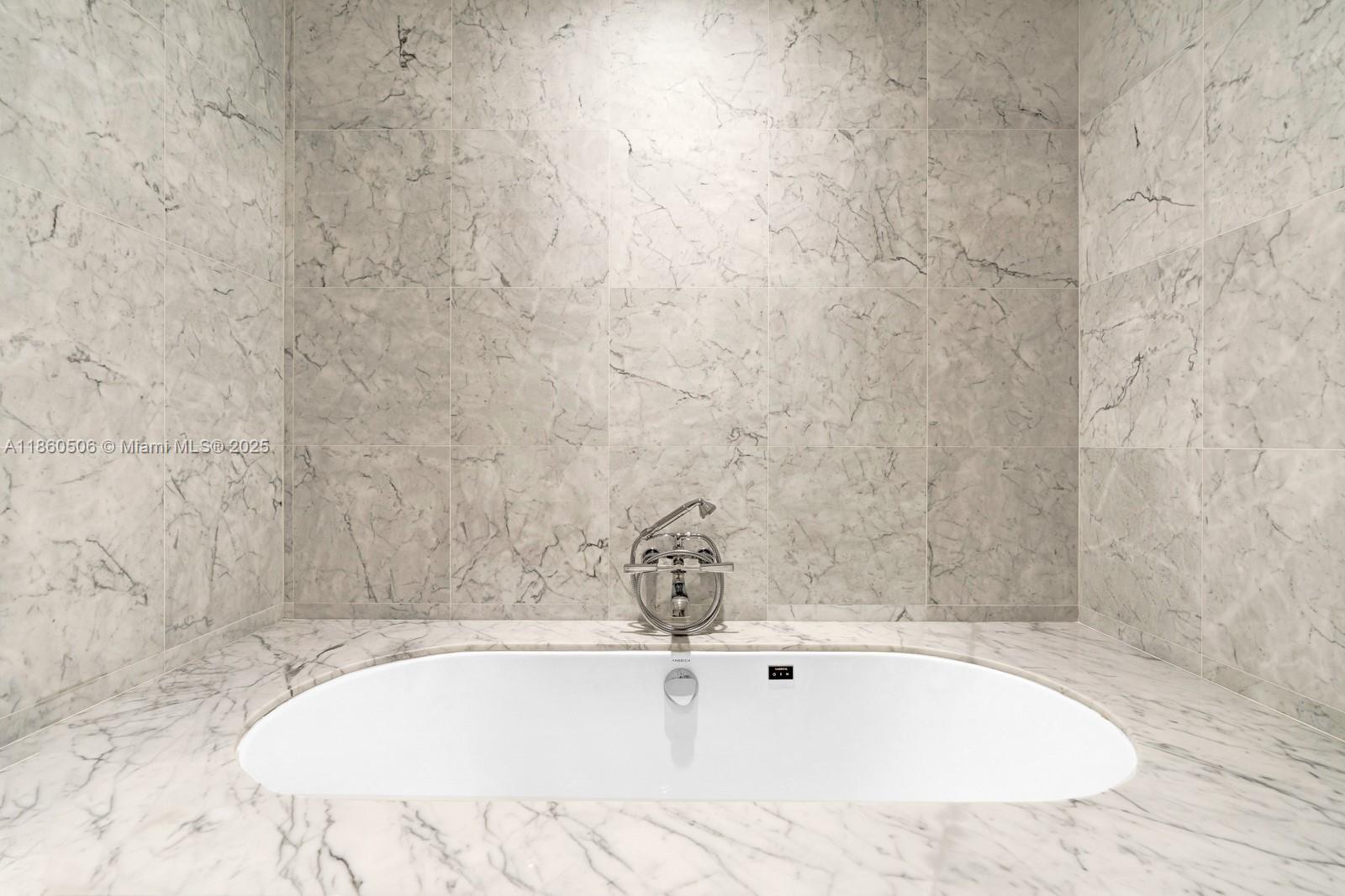 image Ritz Carlton Residences10