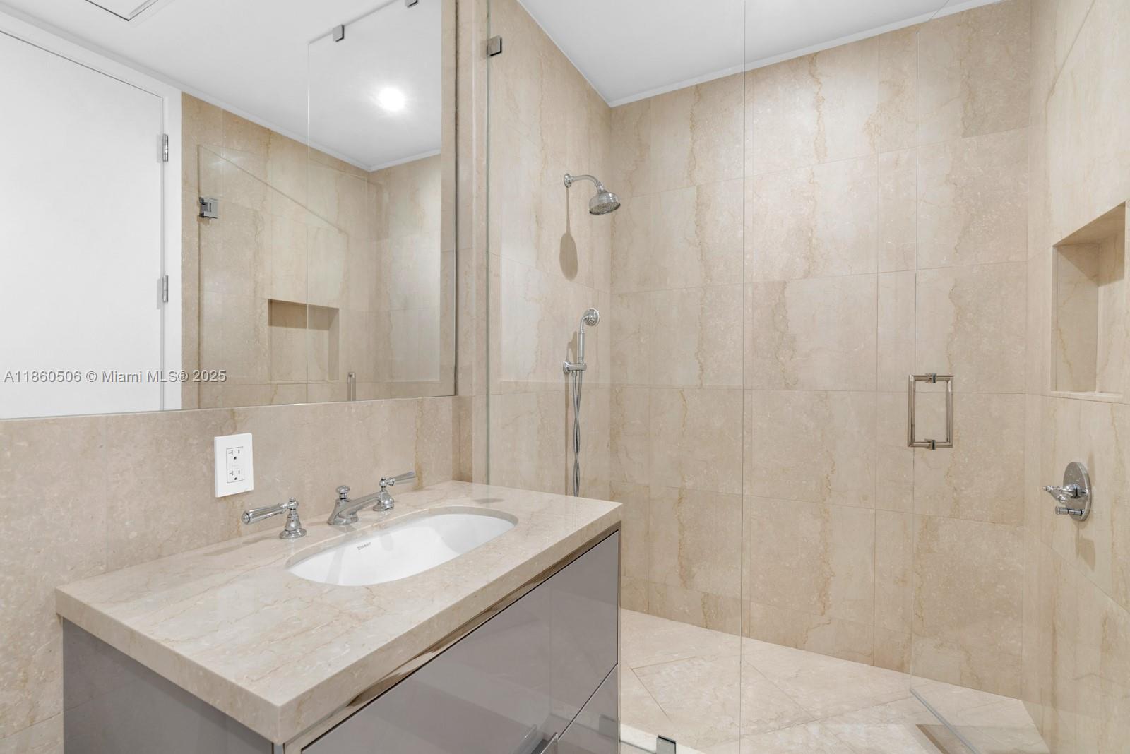 image Ritz Carlton Residences21