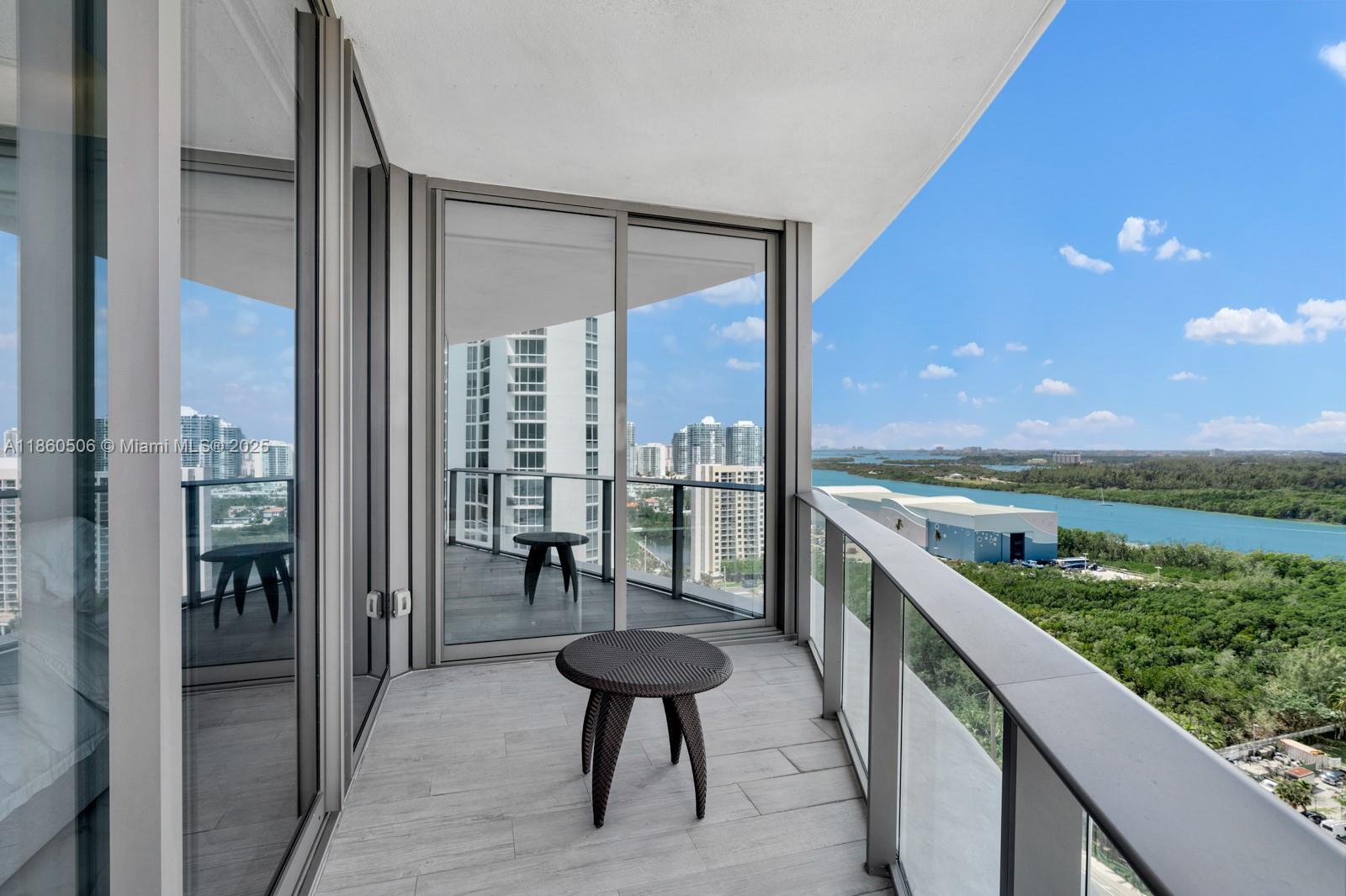 image Ritz Carlton Residences25