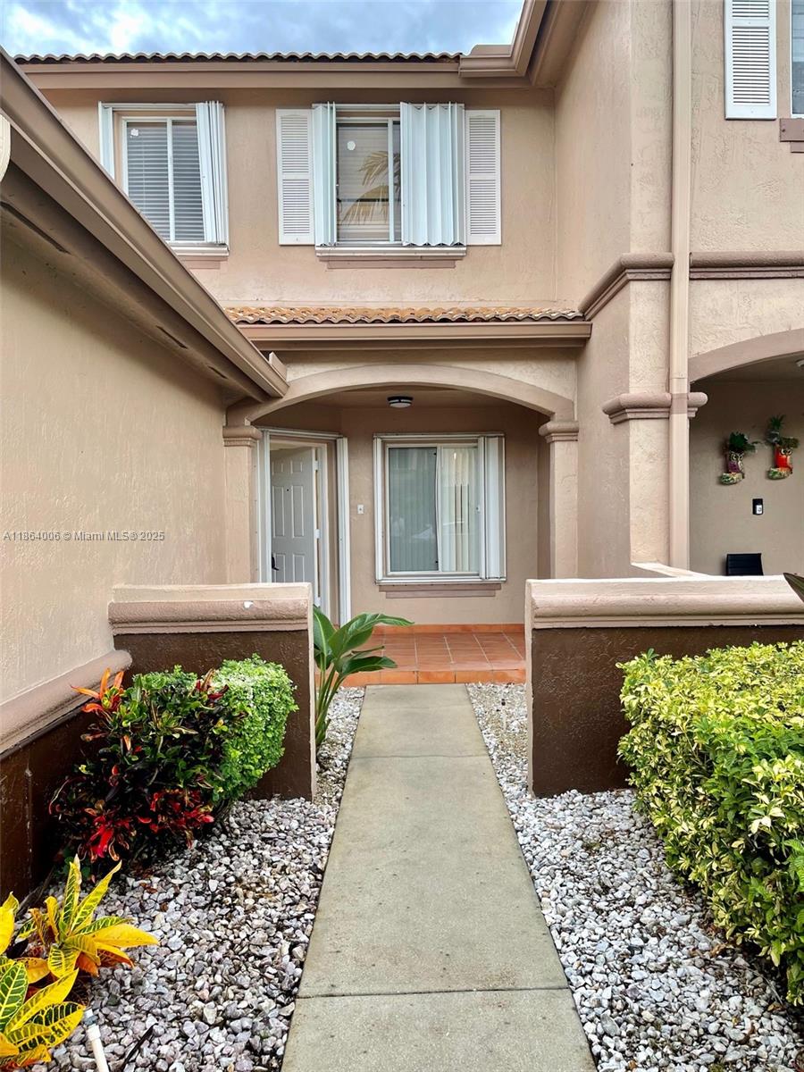 7362 SW 162nd Pl Miami, FL 33193