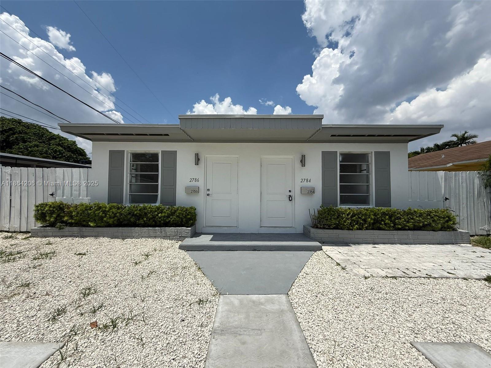 2784 SW 31st Pl #2784