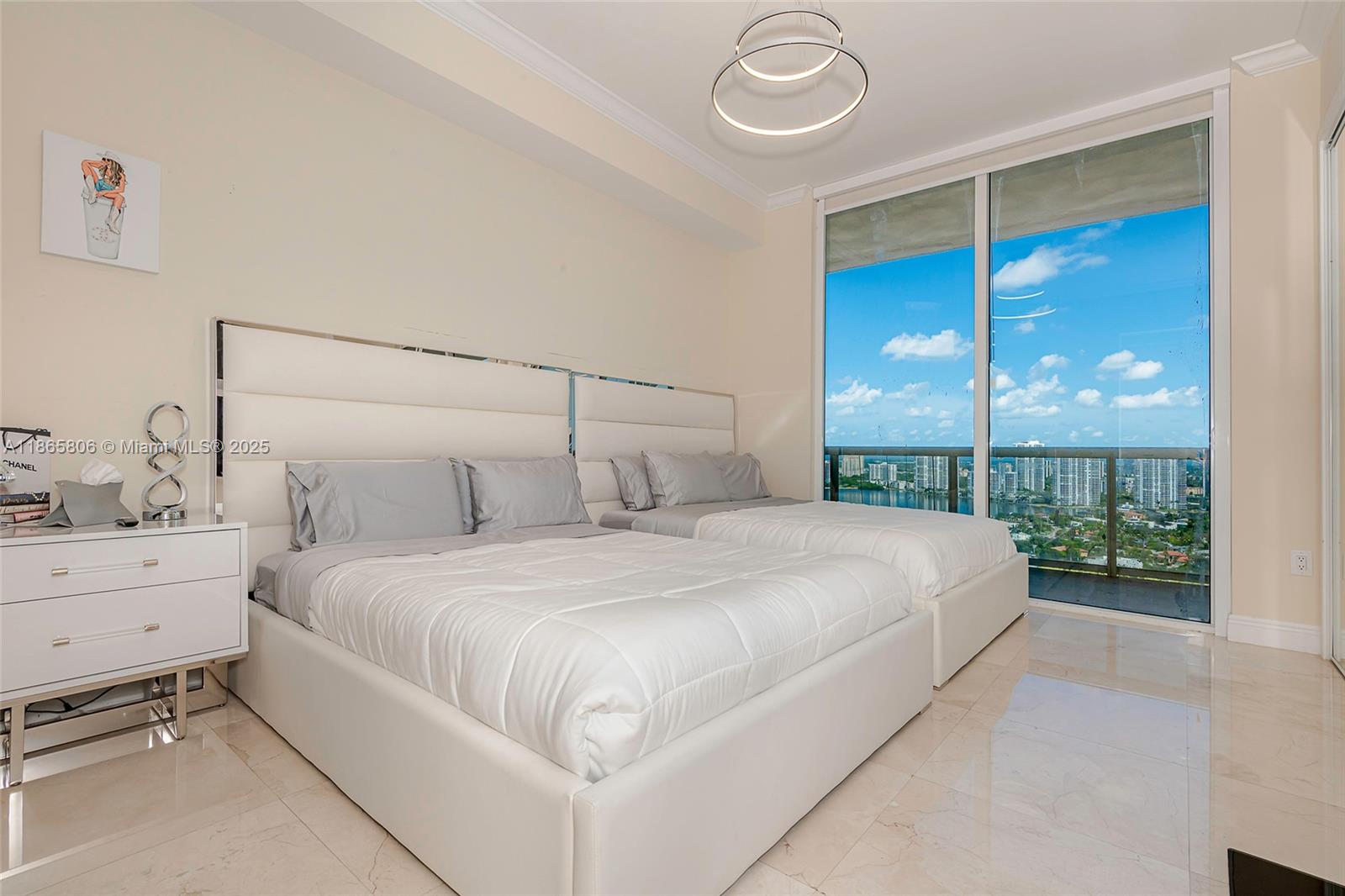 image Trump Palace Condo28