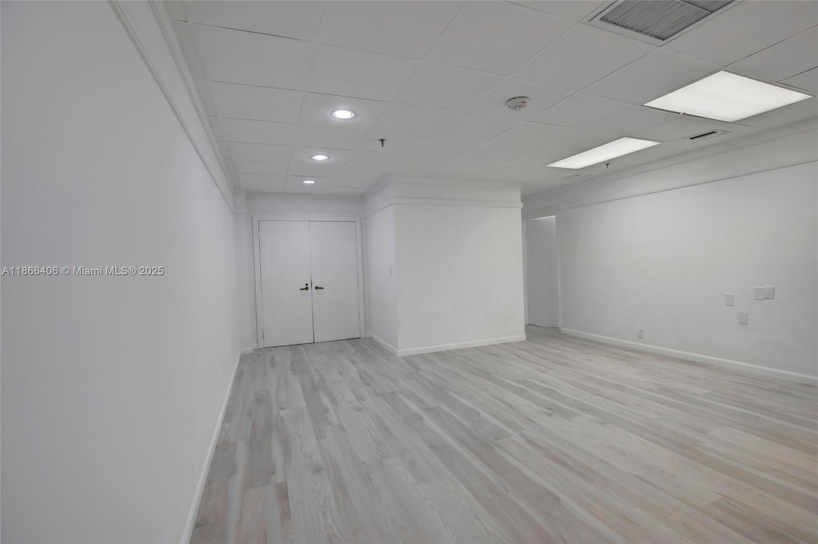 520 Brickell Key Dr Miami, FL 33131