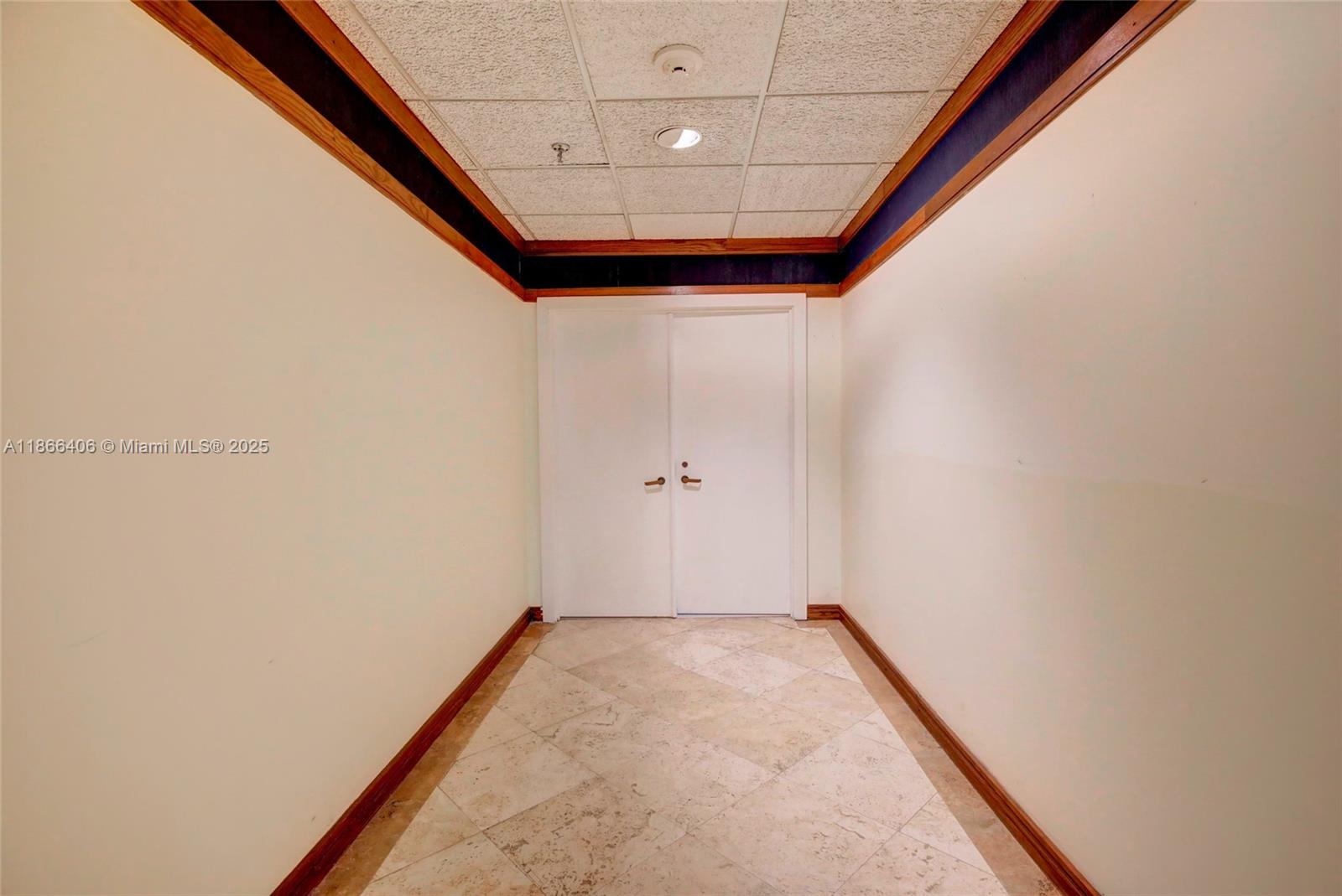 520 Brickell Key Dr Miami, FL 33131