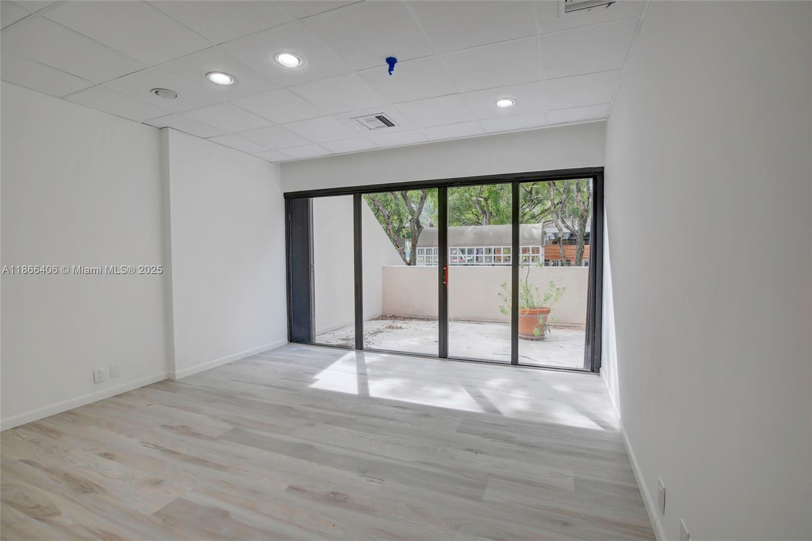 520 Brickell Key Dr Miami, FL 33131