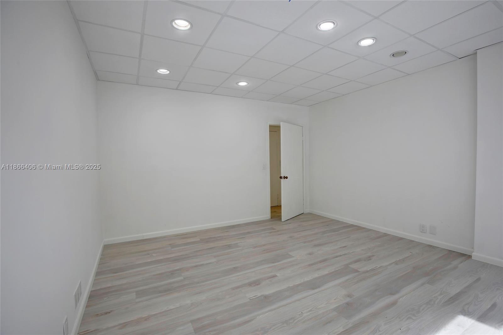 520 Brickell Key Dr Miami, FL 33131