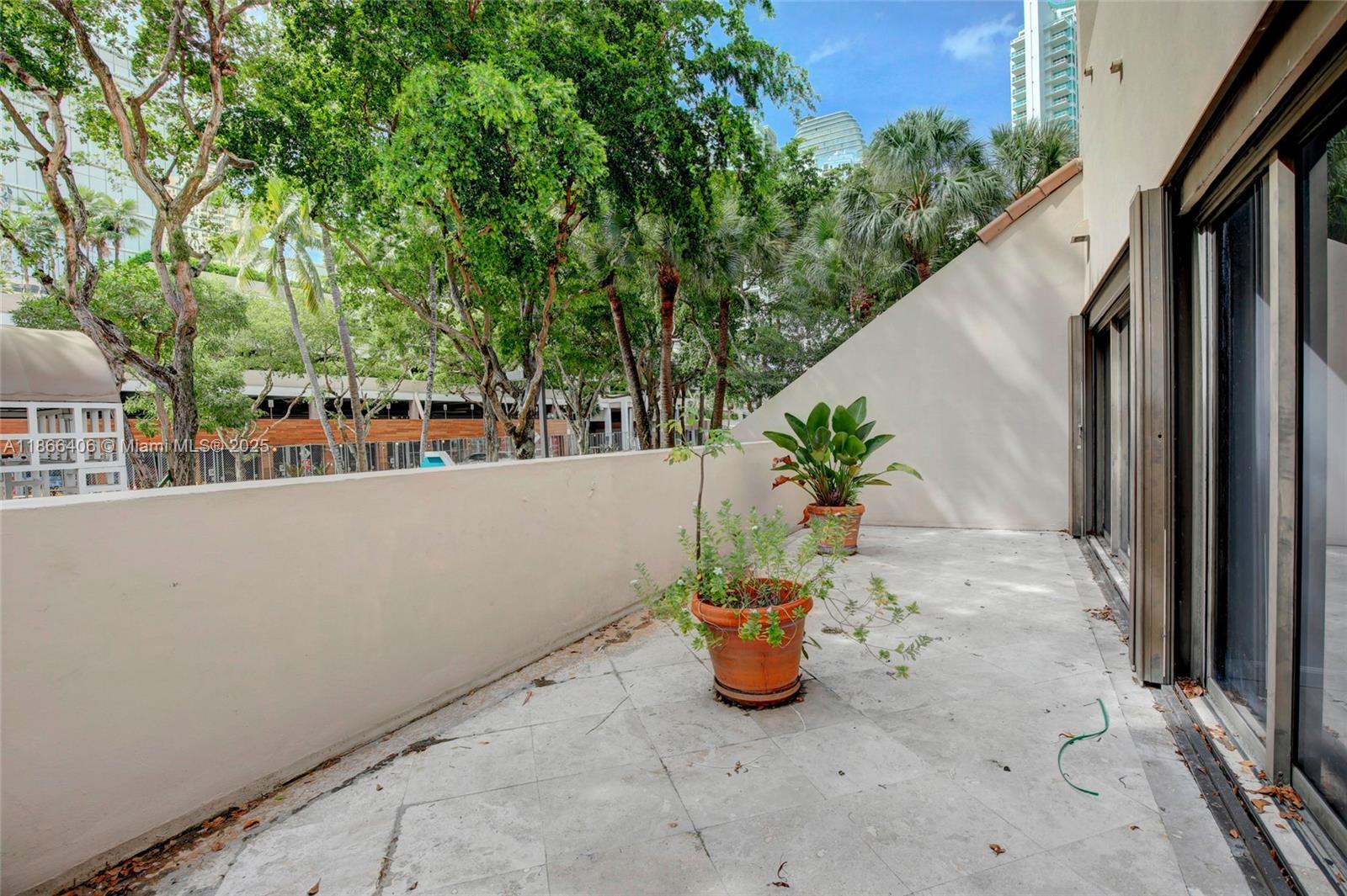 520 Brickell Key Dr Miami, FL 33131