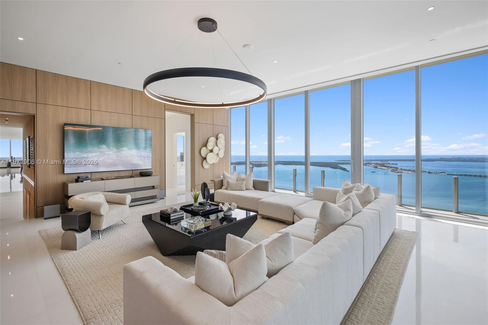 image Aston Martin Residences10