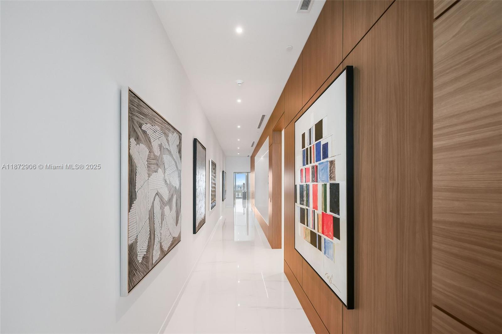 image Aston Martin Residences15