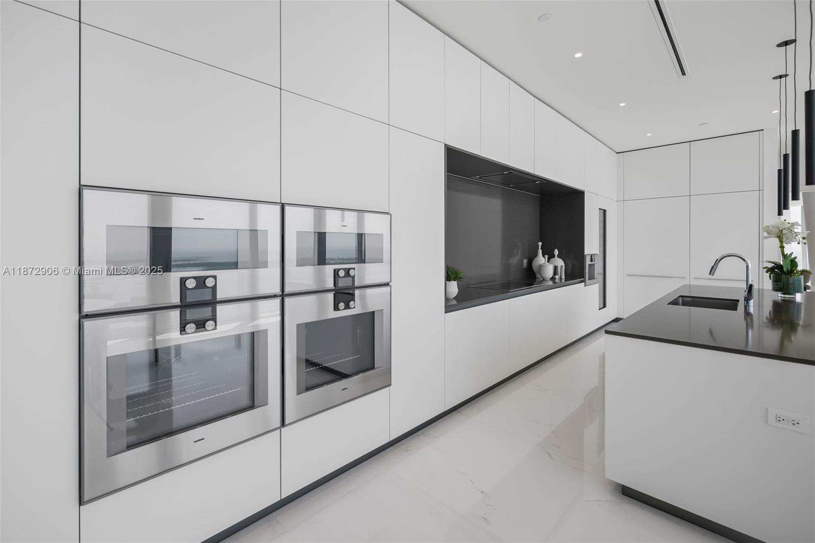 image Aston Martin Residences17