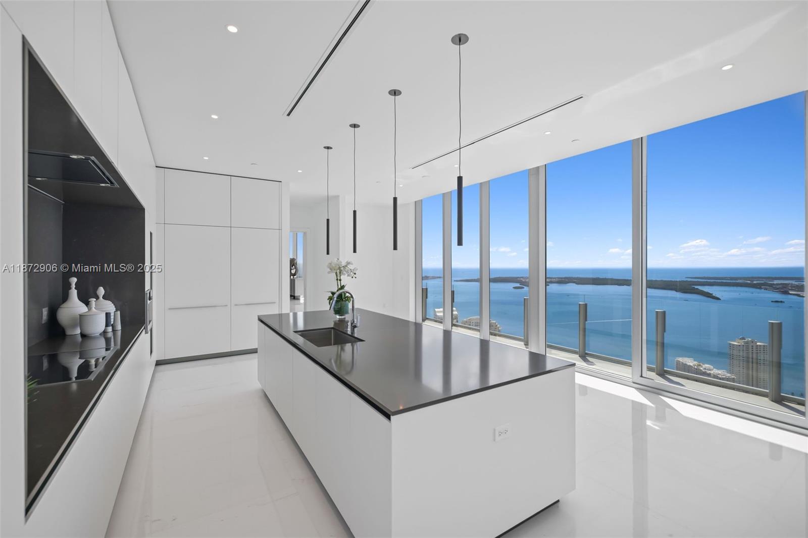 image Aston Martin Residences18