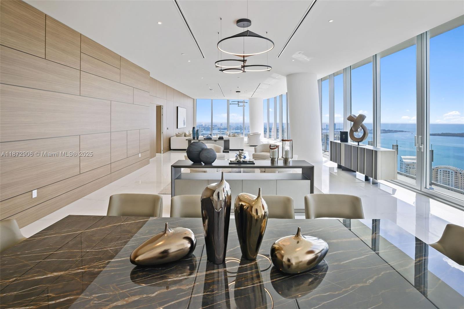 image Aston Martin Residences21
