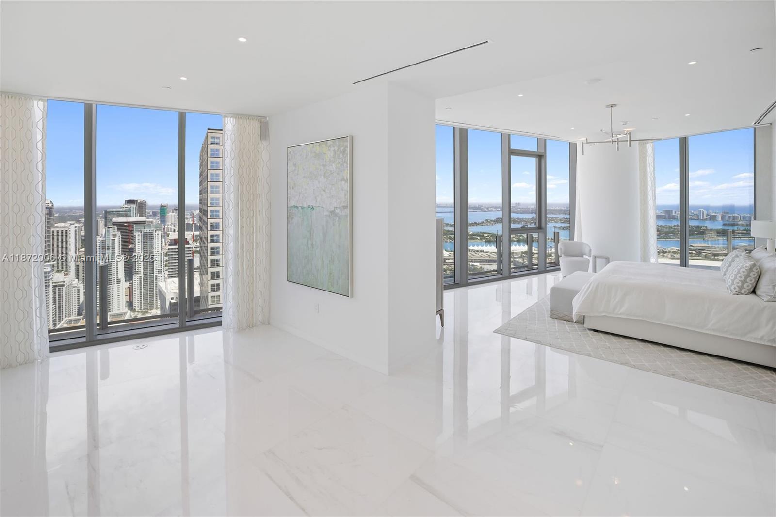 image Aston Martin Residences28