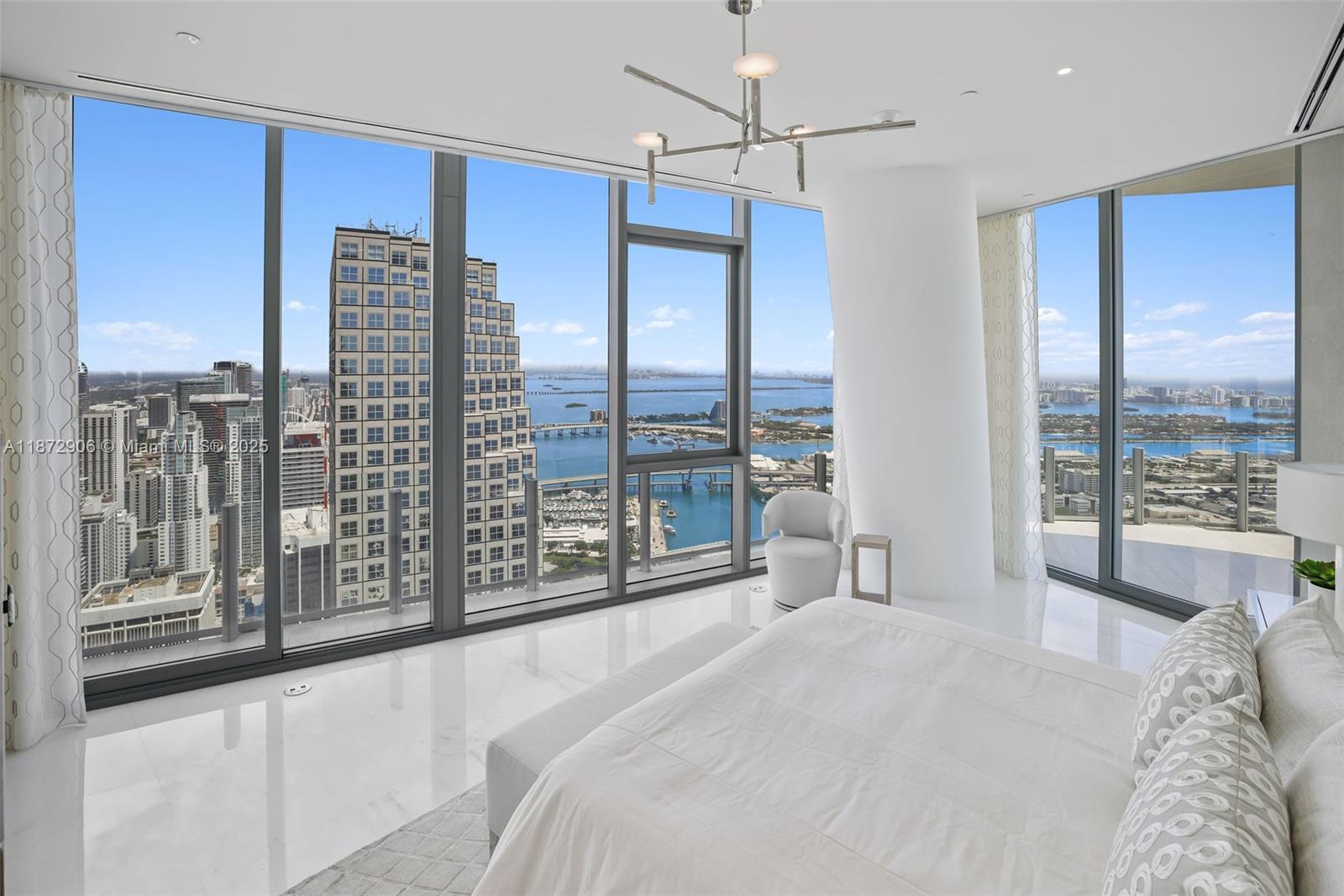 image Aston Martin Residences30