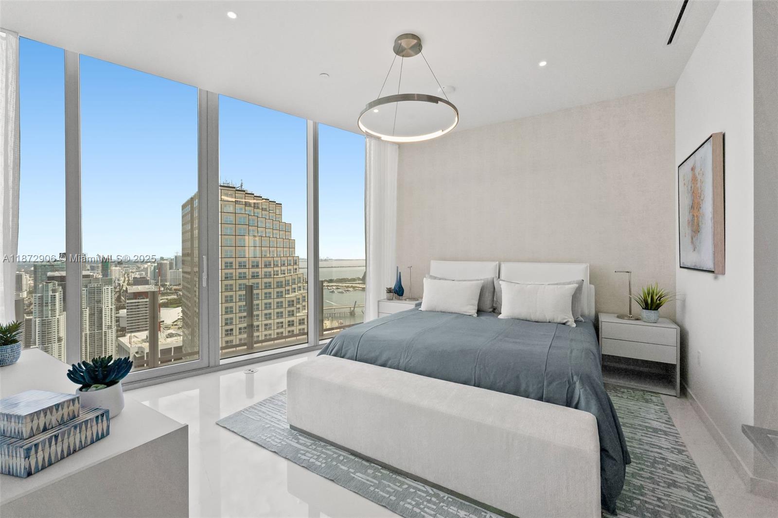 image Aston Martin Residences42
