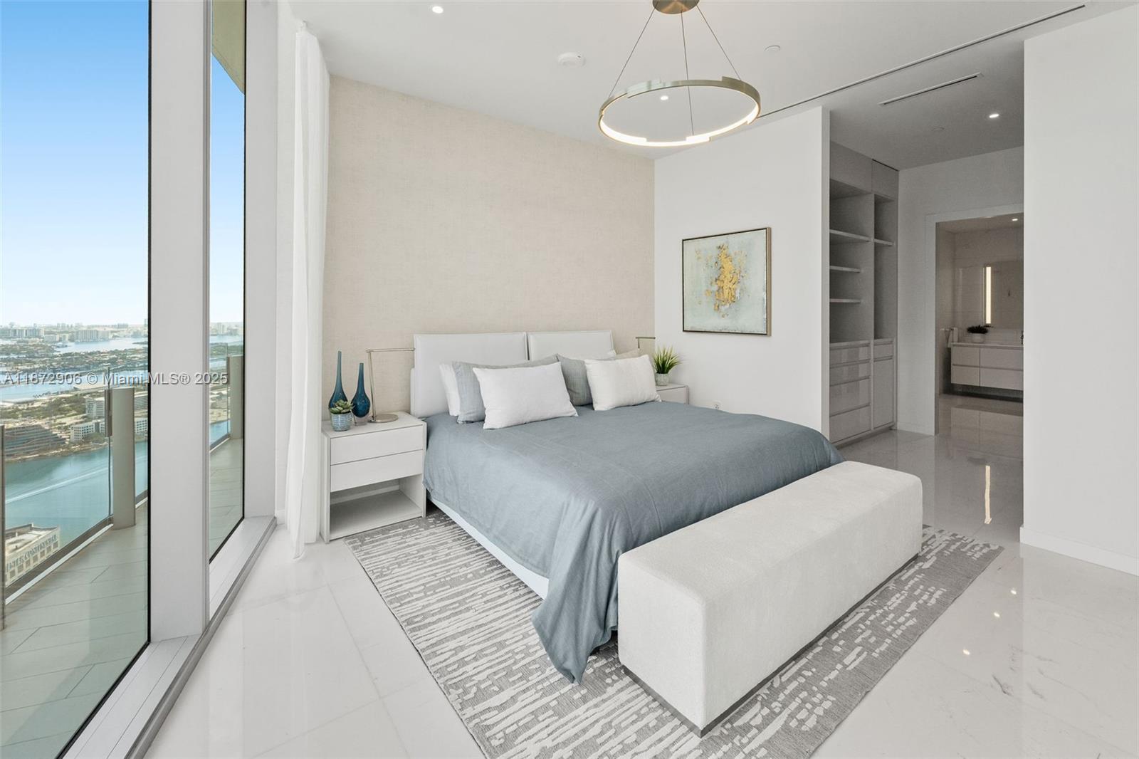 image Aston Martin Residences43