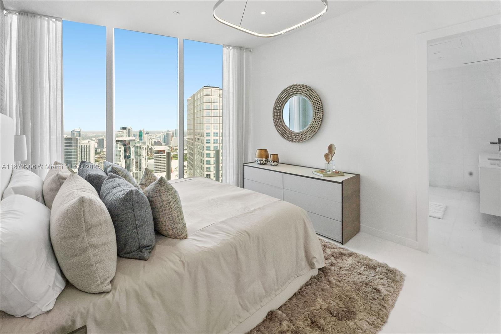 image Aston Martin Residences48