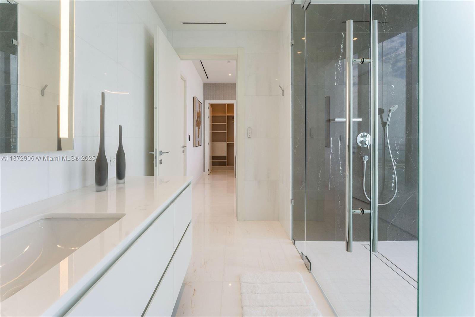 image Aston Martin Residences51