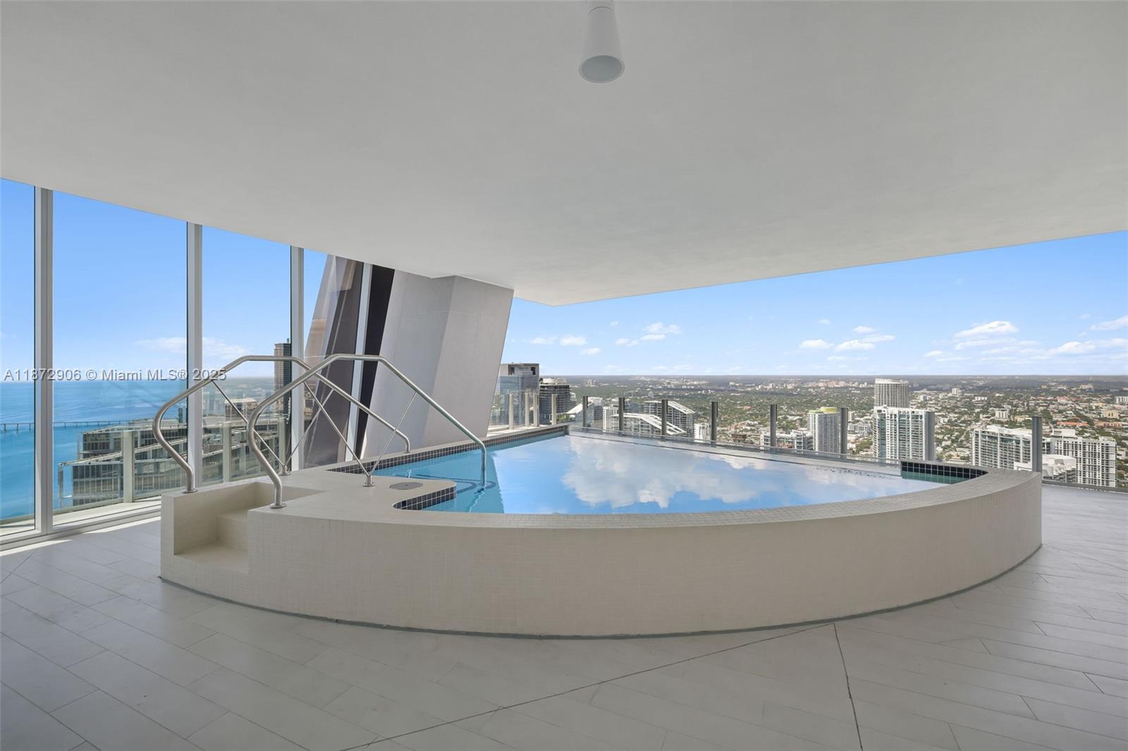 image Aston Martin Residences58