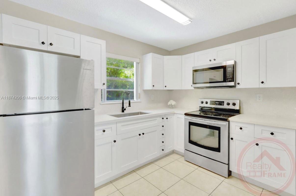 1111 NW 19th Ave #201