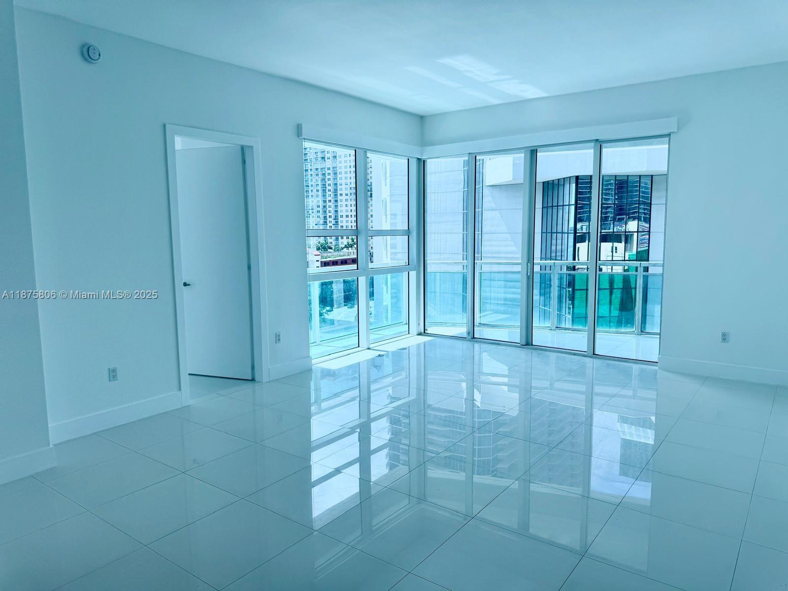 951 Brickell Ave #1010