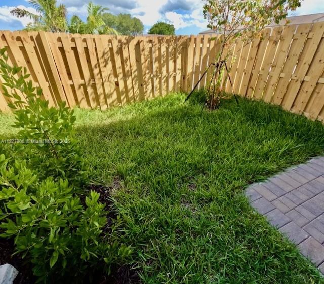 12517 NW 23rd Pl Miami, FL 33167