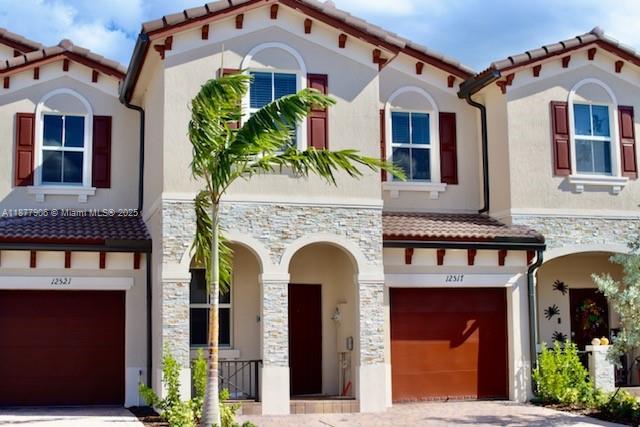 12517 NW 23rd Pl Miami, FL 33167